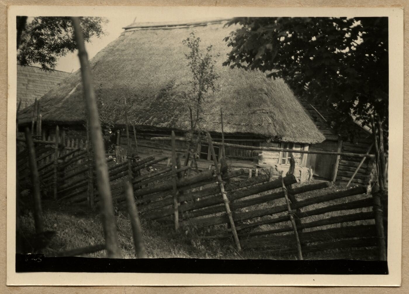 Antano Raudonio gyvenamojo namo ir ūkinių pastatų fotografijos IX